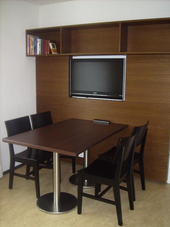 Appartements Christa Dobbiaco Oda fotoğraf